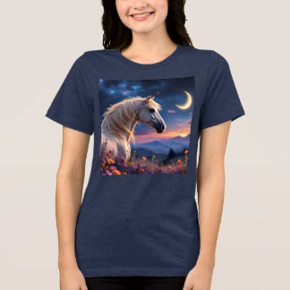 Vit häst i blomsterfält, Halvmåne Tri T Shirt