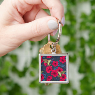 Vit Hibiskus Tropiskt Blommönster Fyrkantig Silverfärgad Nyckelring