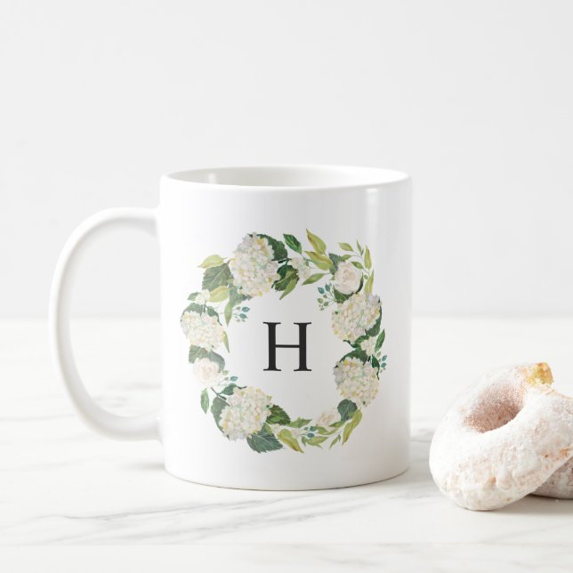 Vit Hydrangea Blommor Utandning Monogram Kaffemugg (Med munk)