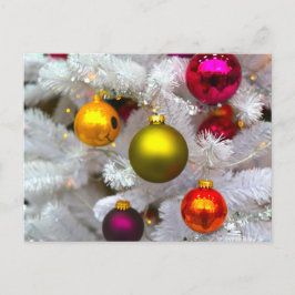 Vit julgran med färgglada kulor vykort