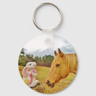 Vit kanin och Gult Horse Nyckelring