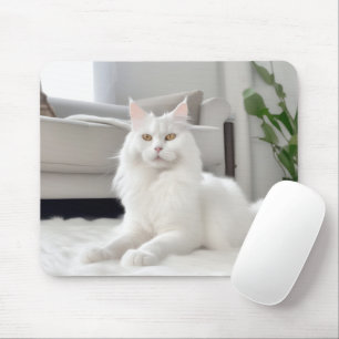 Vit Katt vid Päls Matta Musmatta