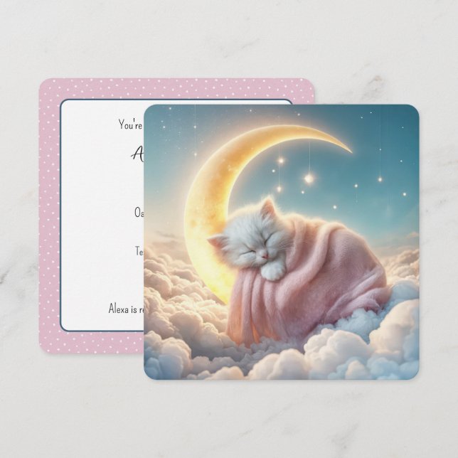 Vit Kitten som sover på en Crescent Måne Inbjudningar (Fram/baksida)