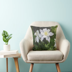 Vit kolumbine-fotografipåfyllning för blommor kudde