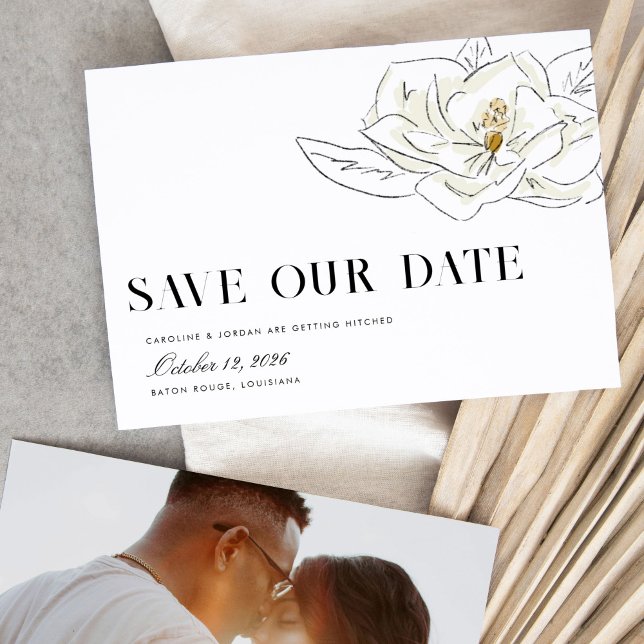 Vit Magnolia Illustration Modern Minimal Photo Spara Datumet (Elegant Southern-inspired white magnolia illustration wedding Save the Date card.)