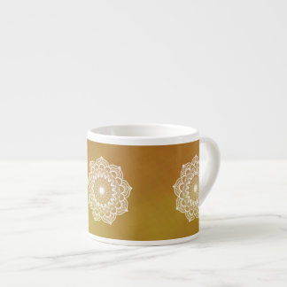 Vit Mandala på guldbakgrund Espressomugg