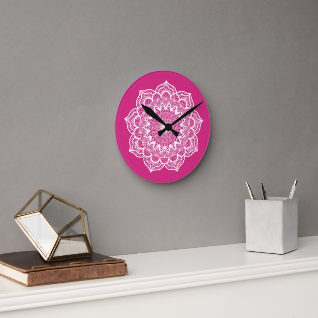 Vit Mandala på Rosa Bakgrund Rund Klocka (Kontor)