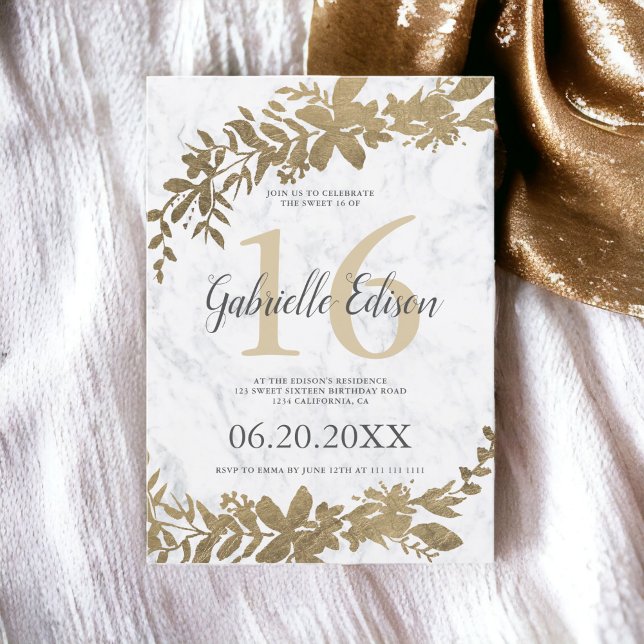 Vit marmor av guld-Blommigt, vit marmor, sötad 16 Inbjudningar (Gold typography Floral white marble Sweet 16 Invitation)