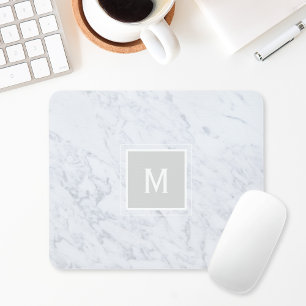 Vit marmor-monogram musmatta