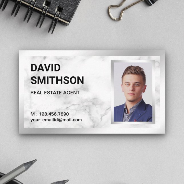 Vit Marmor Silverfolie Fastighetsmäklare Foto Visitkort (Skapare uppladdad)