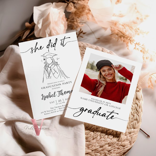 Vit minimal fotoinbjudan till Studenten Inbjudningar (Skapare uppladdad)