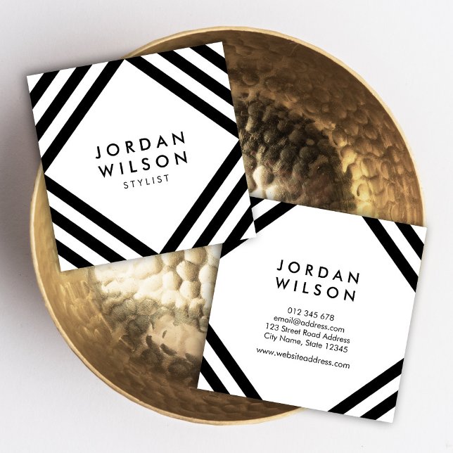 Vit, minimalistisk, svart kvadratisk Linjer-geomet Fyrkantigt Visitkort (Skapare uppladdad)