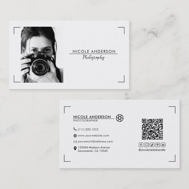 Vit Modern Minimal Ren Och Snygg Logotyp Fotografi Visitkort (Fram/baksida)