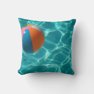 Vit och flerfärgad strand boll kudde