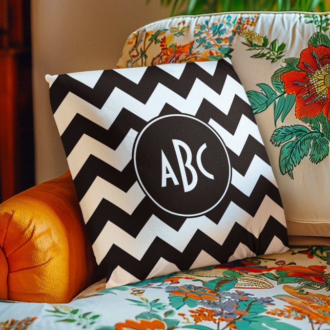 Vit och svart Chevron Monogram Kudde (White and Black Chevron Monogram Throw Pillow)