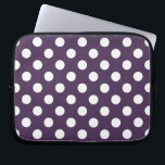 Vit polka dots på plommons lila laptop fodral<br><div class="desc">Vit polka dots på plommons lila</div>