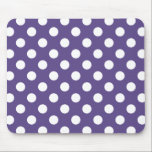 Vit polka dots på ultraviolett musmatta<br><div class="desc">Pantones färg år 2018 är ultraviolett.</div>