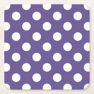 Vit polka dots på ultraviolett underlägg papper kvadrat