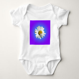 Vit Prästkrage Blomma Blommig Lila Blå Gradient Tee