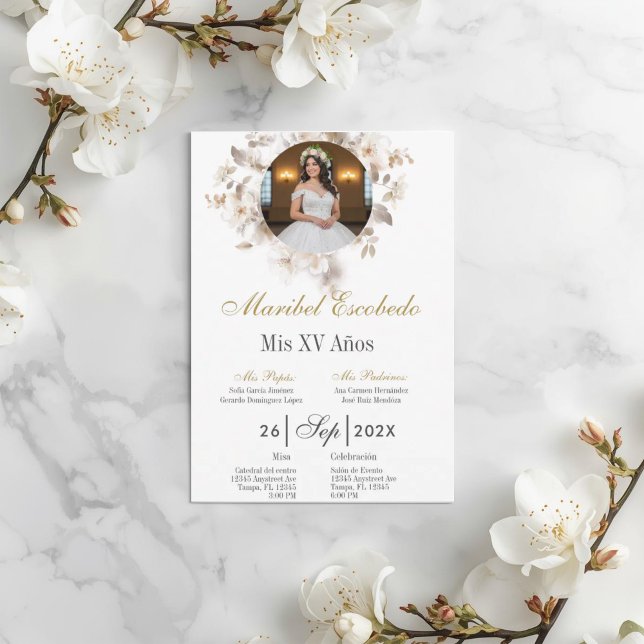 Vit quinceañera med bildinbjudan inbjudningar (Skapare uppladdad)