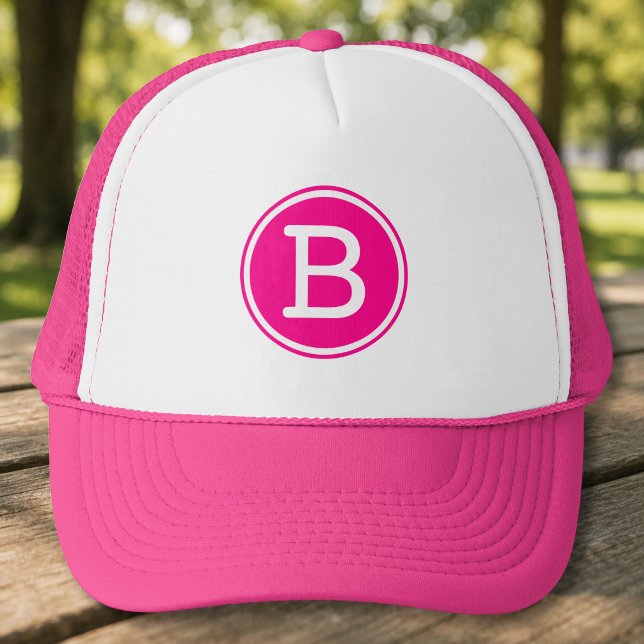 Vit ring varmrosa cirkelmonogram truckerkeps (White Ring Hot Pink Circle Monogram Trucker Hat)