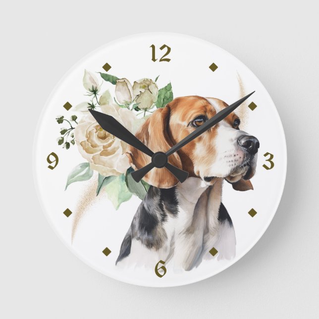 Vit ros Bouquet Miniature Beagle Hund Rund Klocka (Framsida)