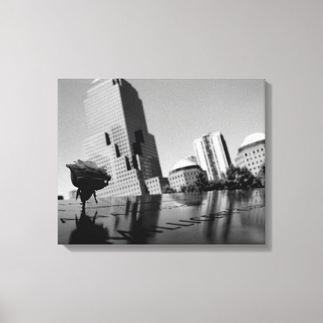 Vit ros i hågkomst canvastryck (Framsida)