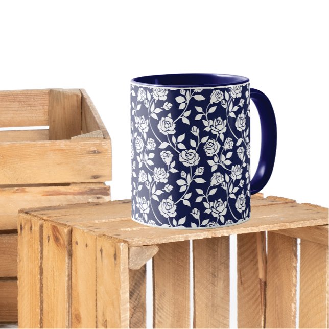 Vit ros Löv Navy Blue Background Mönster Mugg (Skapare uppladdad)