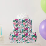 Vit Rosa Burgundy Ro Bröllop Wrapping Papper Presentpapper<br><div class="desc">Vitt,  rosa och burgigt ro mot vit bakgrund är den perfekt bröllop-presenten som skingrar din brud kärlek. Den vita bakgrunden kan inte ändras.</div>