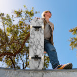 Vit skateboard för marmor<br><div class="desc">Vit ritstift - Ändra storlek på och flytta eller ta bort inslag / text med anpassning verktyg - Anpassade - Välj / lägg till din unika text - Namn / Färg / Teckensnitt / Storlek / Inslag - Bild / mer - Gör Speciella utfall! Utformning efter MIGNED. Se mina andra...</div>