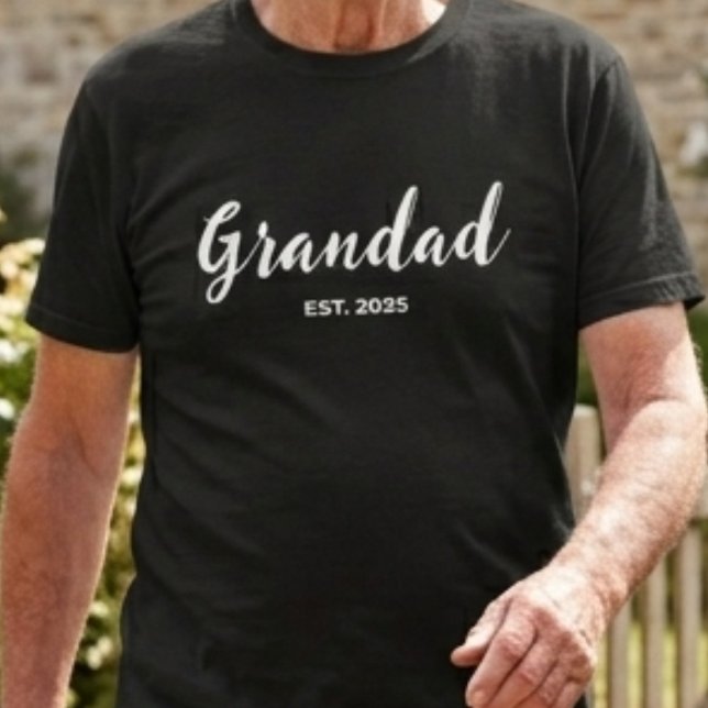 Vit Skript Farfar Grundad  T Shirt (Skapare uppladdad)
