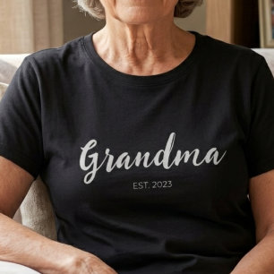 Vit Skript Mormor Grundad Svart T Shirt