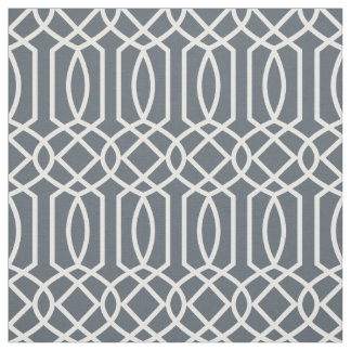 Vit som är geometrisk på mörkt bakgrundstyg tyg