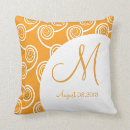 Vit Swirl Orange Monogram Bröllop Keepsaké Kudde