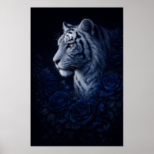 Vit Tiger Porträtt – Lugn Kraft och Tyst Blick Poster