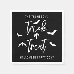 Vit Trick Or Treat-skrift Med Fladdermöss Hallowee Pappersservett