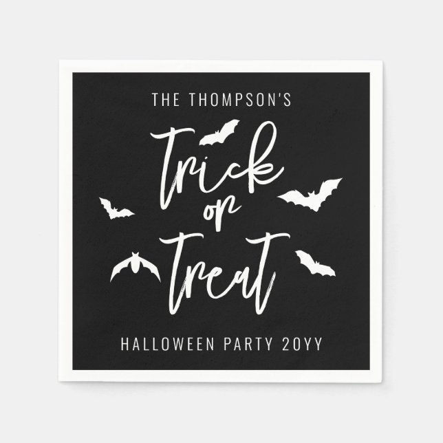 Vit Trick Or Treat-skrift Med Fladdermöss Hallowee Pappersservett (Framsidan)