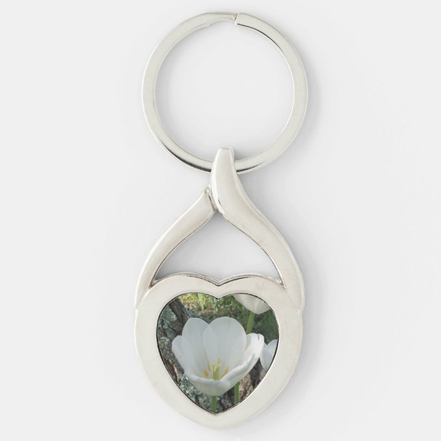 Vit tulips, färglös trio twisted heart silverfärgad nyckelring (Framsidan)