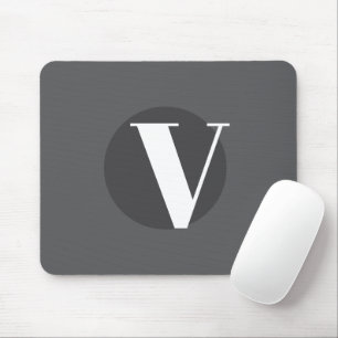 Vit typografi anpassningsbar initial grått musmatta