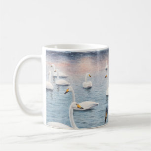 Vit tyst svan på sjö. Vattenfärgmålningsfärger Kaffemugg