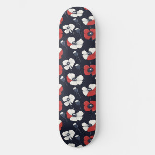 Vit vallmo Mönster med röd och blå accent Mini Skateboard Bräda 18,5 Cm