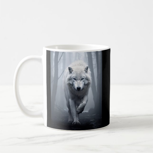 Vit Varg i Foggy Forest Kaffemugg (Vänster)