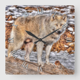 Vit Varg, Snö & Log Wildlife Art Clock Fyrkantig Klocka