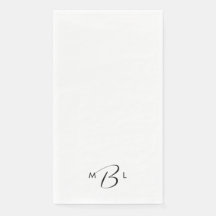 Vit vigdagsservett med monogram i kombinerad tecke