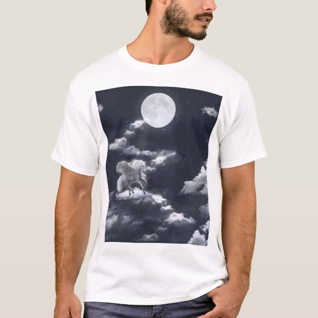 Vit vinghäst: månbelyst himlar. t shirt (Framsida)