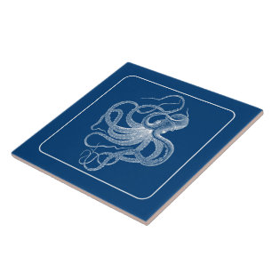 Vit Vintage Nautical Octopus på marinblått Kakelplatta