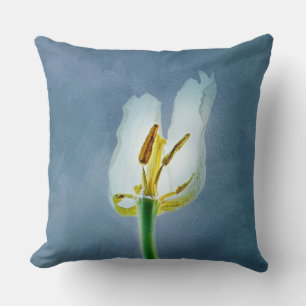 Vit vissnande tulpanblomma kudde