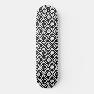 Vita abstrakta spiralkretsar på svart mini skateboard bräda 18,5 cm