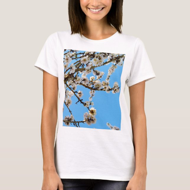 Vita äppelblommor, t shirt (Framsida)
