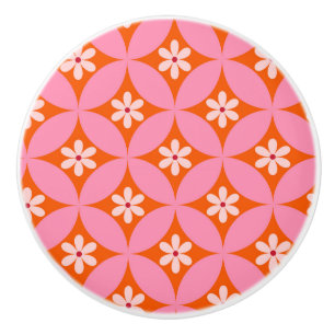 Vita blommor i Mid Century Rosa Circles Mönster Knopp